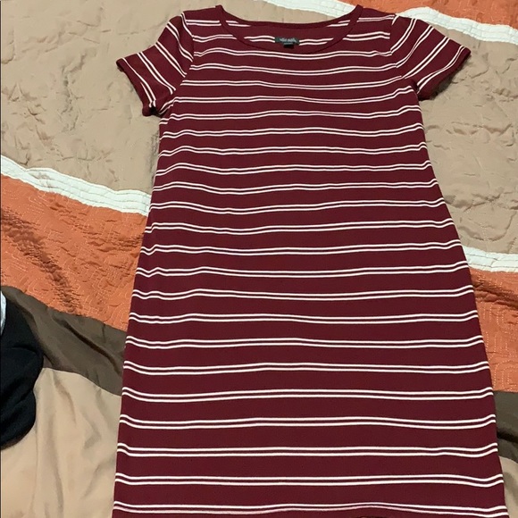 Dress - Picture 1 of 3